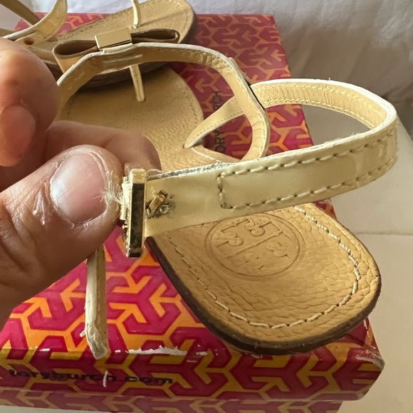 Tory Burch Kailey 50MM Wedge Thong/Vegan Leather Size 7.5 - Picture 5 of 5